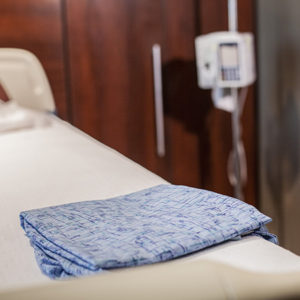 Spin Care Patient Gown